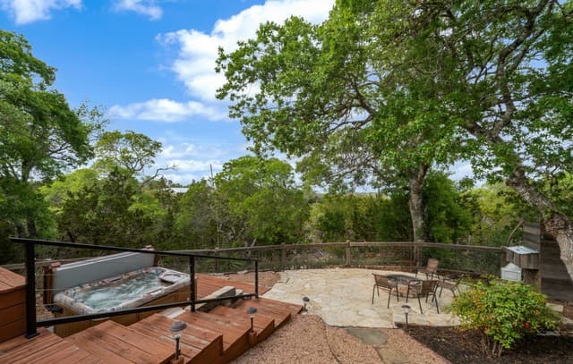 4-bedroom rental at 104 Wild Cherry Ln in Boerne, TX — photo 5