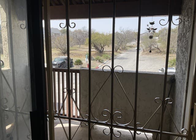 2-bedroom rental at 5322 Medical Unit E205 in San Antonio, TX — photo 1