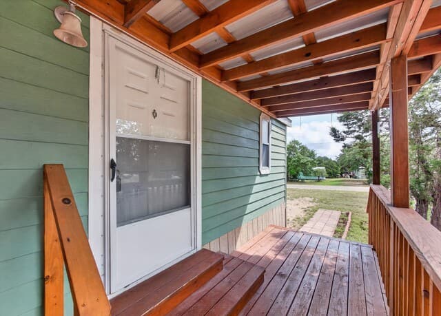 2-bedroom rental at 528 Private Rd 1516 in Bandera, TX — photo 4