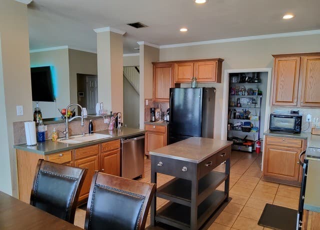 5-bedroom rental at 129 Carmel Dr in Cibolo, TX — photo 5