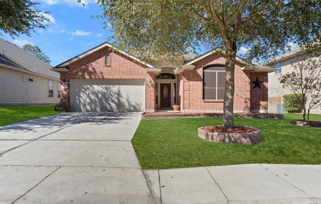 3-bedroom rental at 307 Wing Fls in San Antonio, TX — photo 1