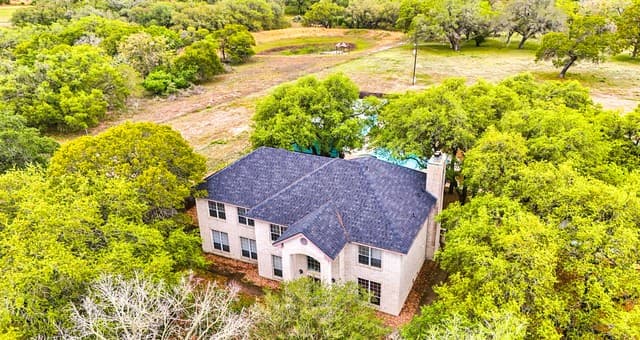 Home for sale at 78 Marx Lane in La Vernia, TX — photo 2