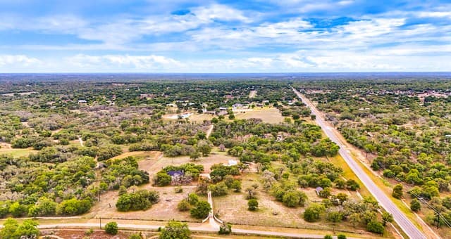 Home for sale at 78 Marx Lane in La Vernia, TX — photo 4