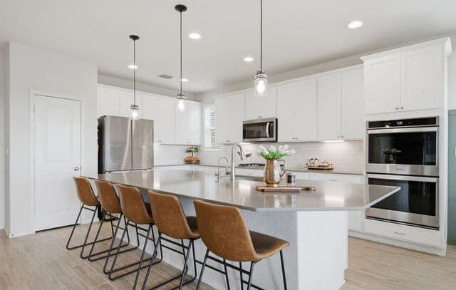 5-bedroom rental at 27710 Alpine Tundra in Boerne, TX — photo 5