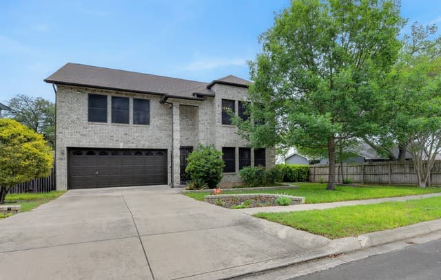 3-bedroom home for sale at 11002 Forest Breeze in Live Oak TX