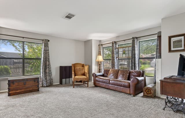 Home for sale at 11002 Forest Breeze in Live Oak, TX — photo 4
