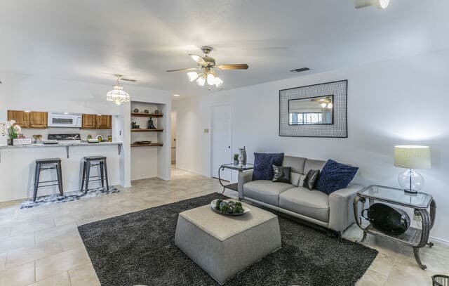 2-bedroom rental at 7930 Roanoke Run Unit 207 in San Antonio, TX — photo 2