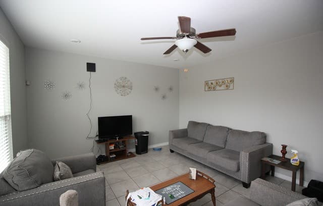4-bedroom rental at 109 Anchor Blf in Universal City, TX — photo 1