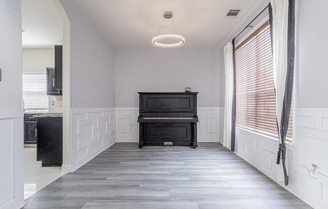 4-bedroom rental at 157 Niemietz Cv in Cibolo, TX — photo 5
