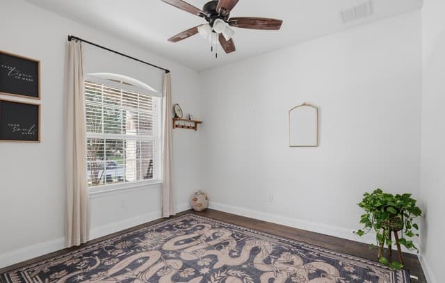 4-bedroom rental at 2925 Mistywood Ln in Schertz, TX — photo 5
