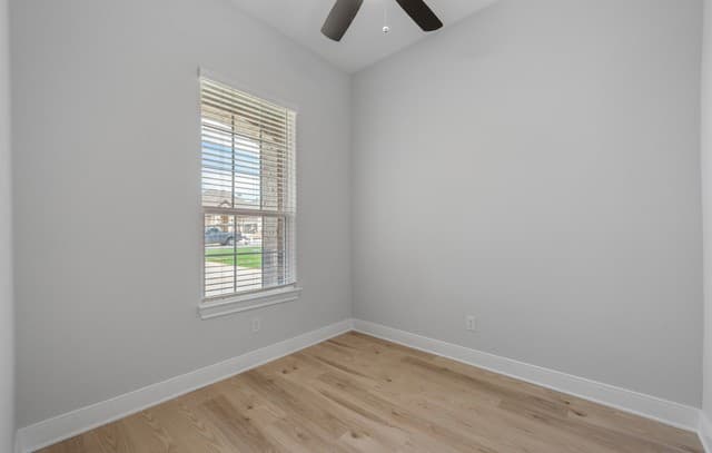 3-bedroom rental at 191 Azalea Aly in Castroville, TX — photo 3
