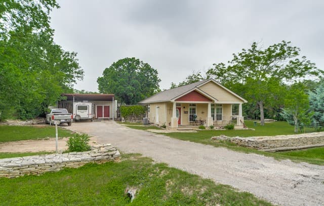 3-bedroom home for sale at 5 Fm 473 in Comfort TX