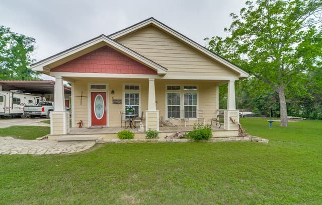 3-bedroom rental at 5 Fm 473 in Comfort, TX — photo 2