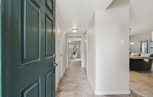 3-bedroom rental at 7711 Callaghan Unit APT 301 in San Antonio, TX — photo 3