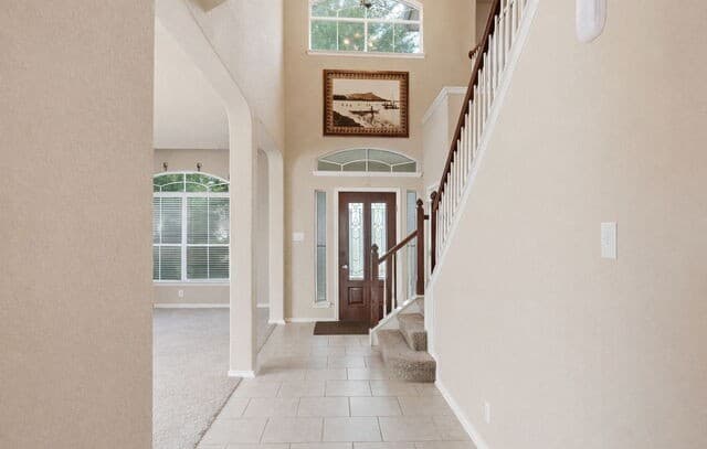 5-bedroom rental at 918 Armour Dr in Cibolo, TX — photo 4