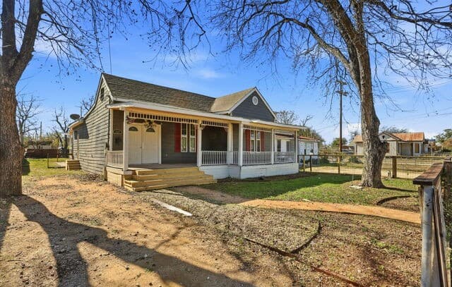 3-bedroom home for sale at 202 Helena in San Antonio TX
