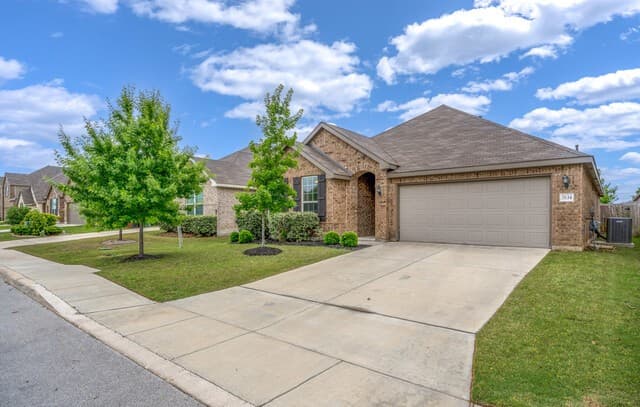 3-bedroom rental at 7634 Desperado Way in Boerne, TX — photo 2