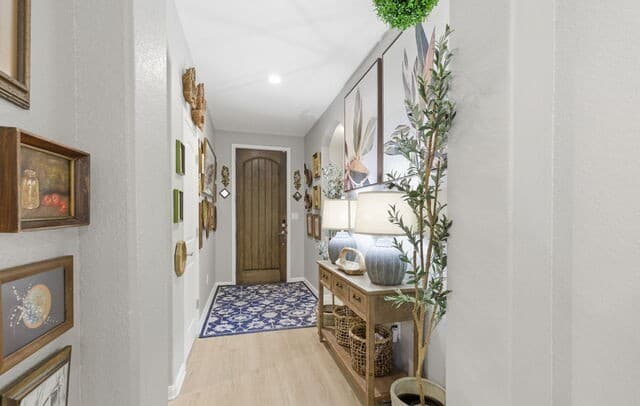 Home for sale at 238 Iron Gate in Pleasanton, TX — photo 5