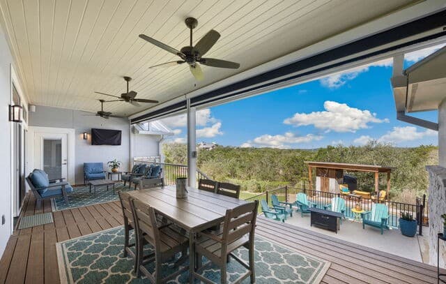 4-bedroom rental at 14343 Santa Loma in Helotes, TX — photo 4