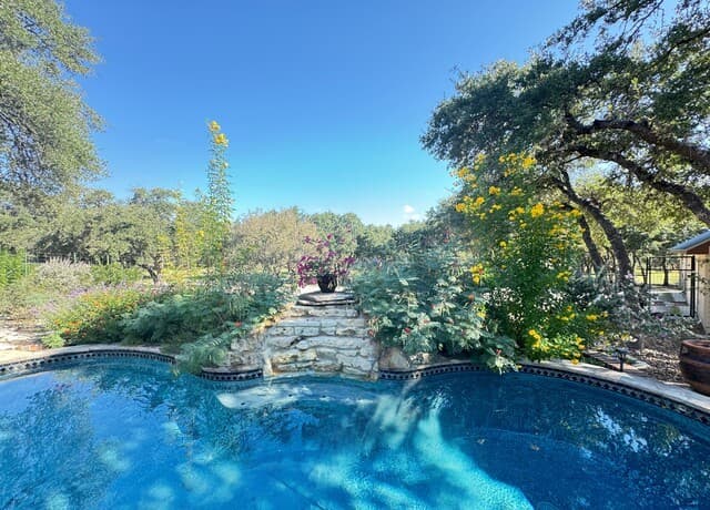 4-bedroom rental at 309 Lost Oaks Dr in Boerne, TX — photo 1