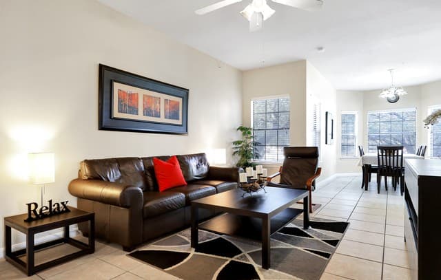 3-bedroom rental at 6160 Eckhert Unit APT 1721 in San Antonio, TX — photo 3