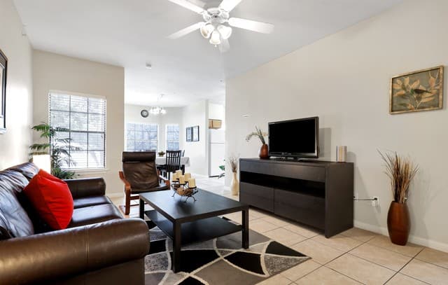 3-bedroom rental at 6160 Eckhert Unit APT 1721 in San Antonio, TX — photo 5