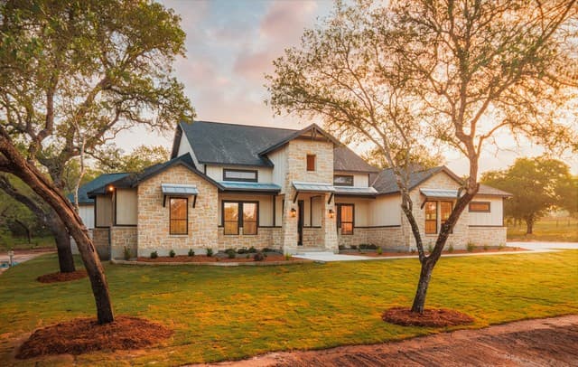 4-bedroom rental at 104 Reserve Court in La Vernia, TX — photo 2