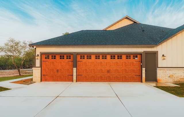 4-bedroom rental at 104 Reserve Court in La Vernia, TX — photo 3