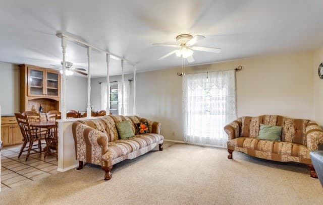 4-bedroom rental at 212 Kendall Oaks Dr in Boerne, TX — photo 3