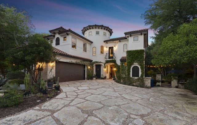 5-bedroom rental at 3002 Elm Creek Pl in San Antonio, TX — photo 1