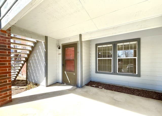 2-bedroom rental at 14343 Judson Rd Unit 407 in San Antonio, TX — photo 2
