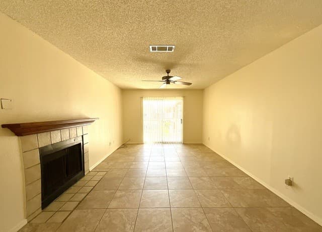 2-bedroom rental at 14343 Judson Rd Unit 407 in San Antonio, TX — photo 4