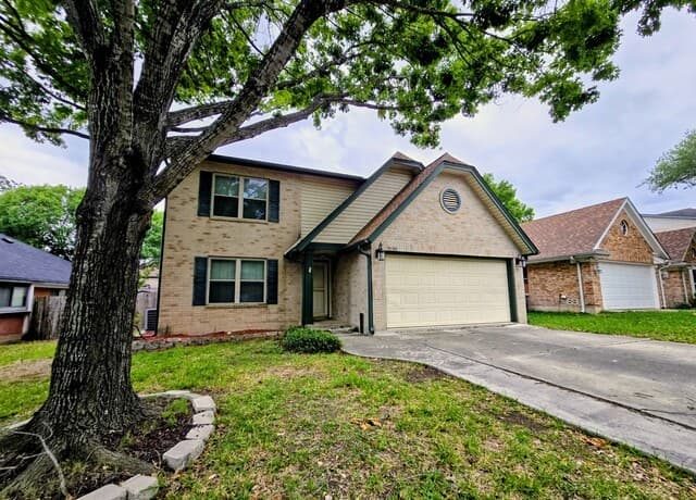 4-bedroom rental at 9139 Mirecourt in San Antonio, TX — photo 1