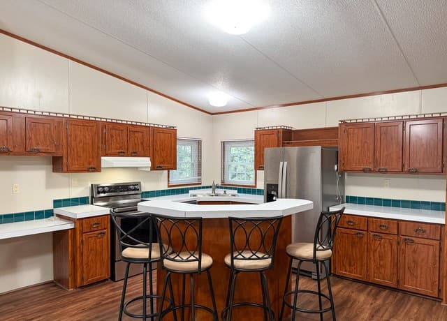 3-bedroom rental at 3285 Broad Oak Drive in Bandera, TX — photo 5
