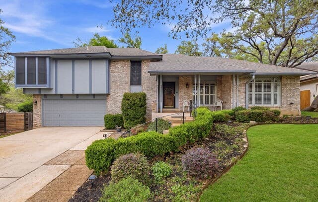 4-bedroom rental at 13127 Country Trl in San Antonio, TX — photo 1
