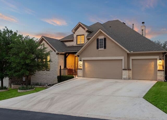 4-bedroom rental at 8926 Irving HL in Boerne, TX — photo 3