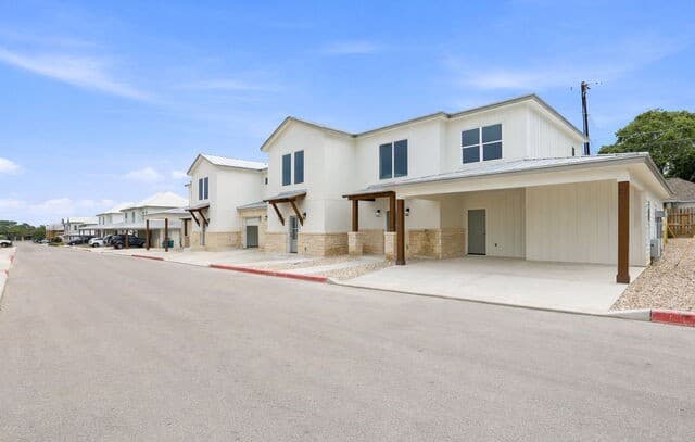 2-bedroom rental at 1145 Paniolo Dr in Boerne, TX — photo 1