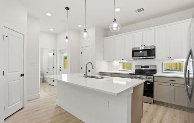 2-bedroom rental at 1145 Paniolo Dr in Boerne, TX — photo 3