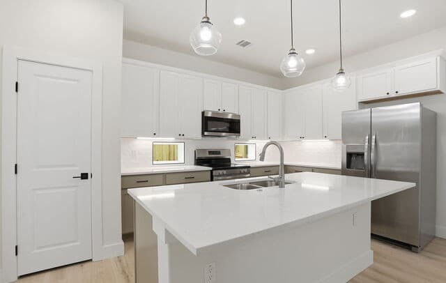 2-bedroom rental at 1145 Paniolo Dr in Boerne, TX — photo 4