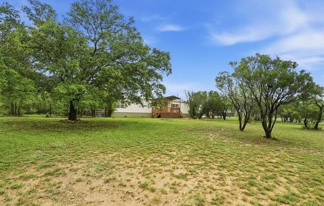3-bedroom rental at 9923 County Road 5735 in Castroville, TX — photo 3