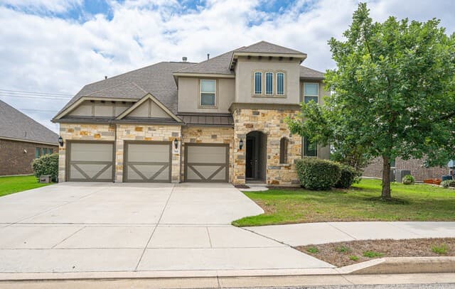 4-bedroom rental at 744 Mesa Verde in Schertz, TX — photo 2