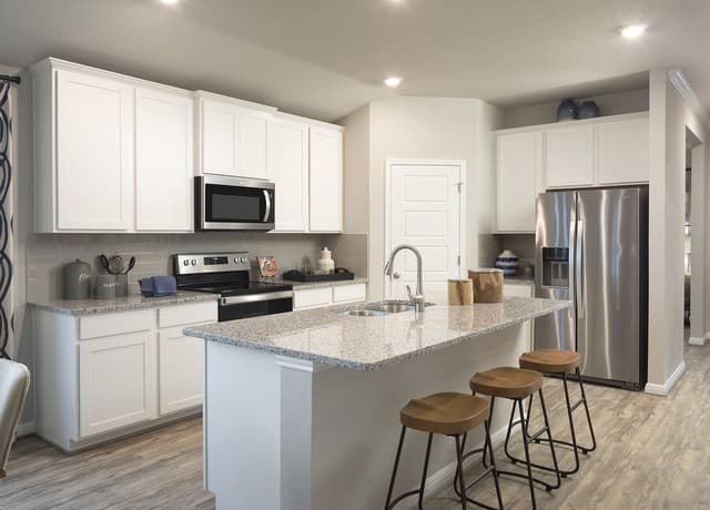 3-bedroom rental at 216 Barton Point in Cibolo, TX — photo 2