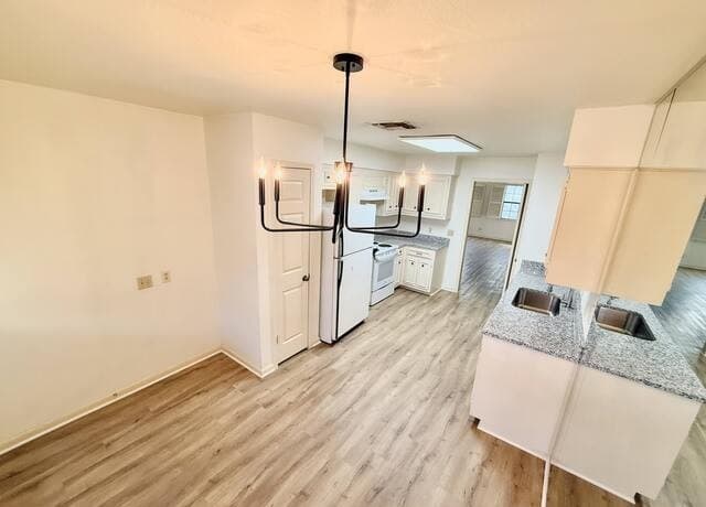 2-bedroom rental at 8415 Fredericksburg Rd Unit 1004 in San Antonio, TX — photo 5