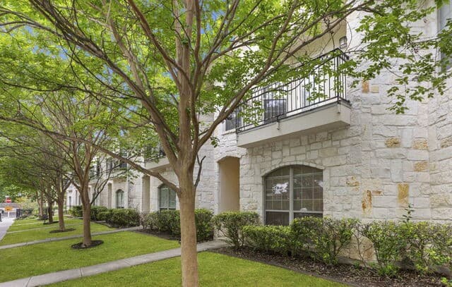 4-bedroom rental at 424 Herff St Unit 424 in Boerne, TX — photo 4