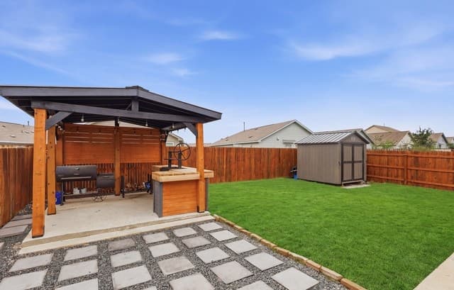 3-bedroom rental at 10131 Harr Knl in San Antonio, TX — photo 1
