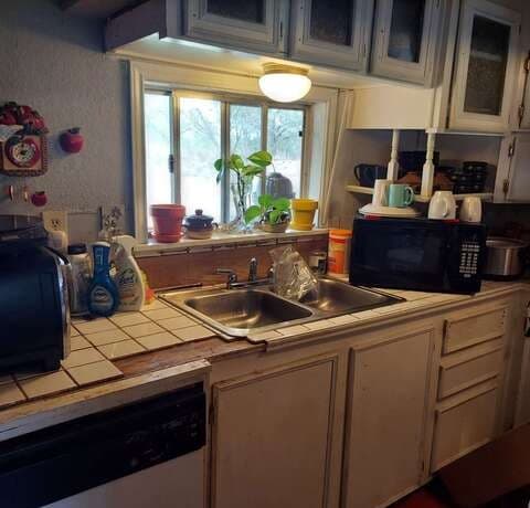 2-bedroom rental at 387 Mills Ranch Rd in Pleasanton, TX — photo 5