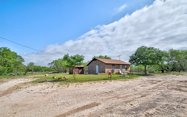 2-bedroom rental at 311 N 3rd St in Christine, TX — photo 1