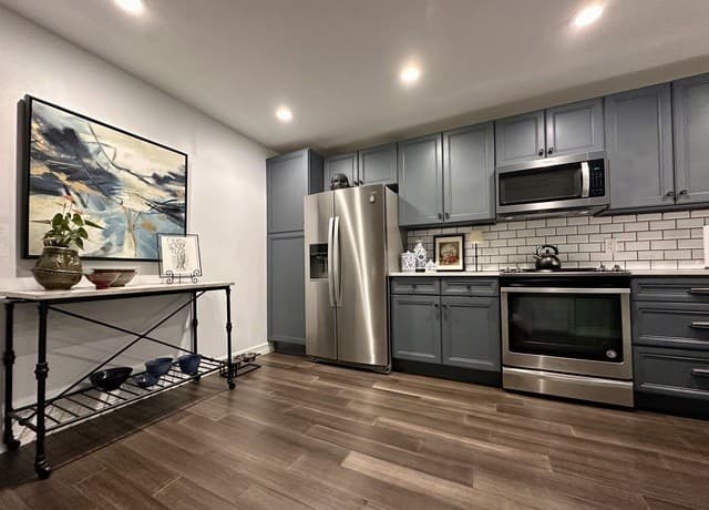 3-bedroom rental at 7709 Broadway Unit 227 in San Antonio, TX — photo 2