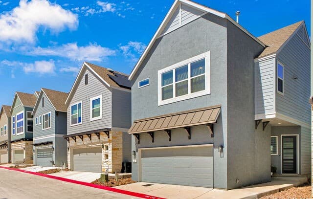 3-bedroom rental at 5843 Whitby Rd Unit 17 in San Antonio, TX — photo 4