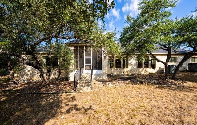 4-bedroom rental at 130 Grey Mist in Spring Branch, TX — photo 2